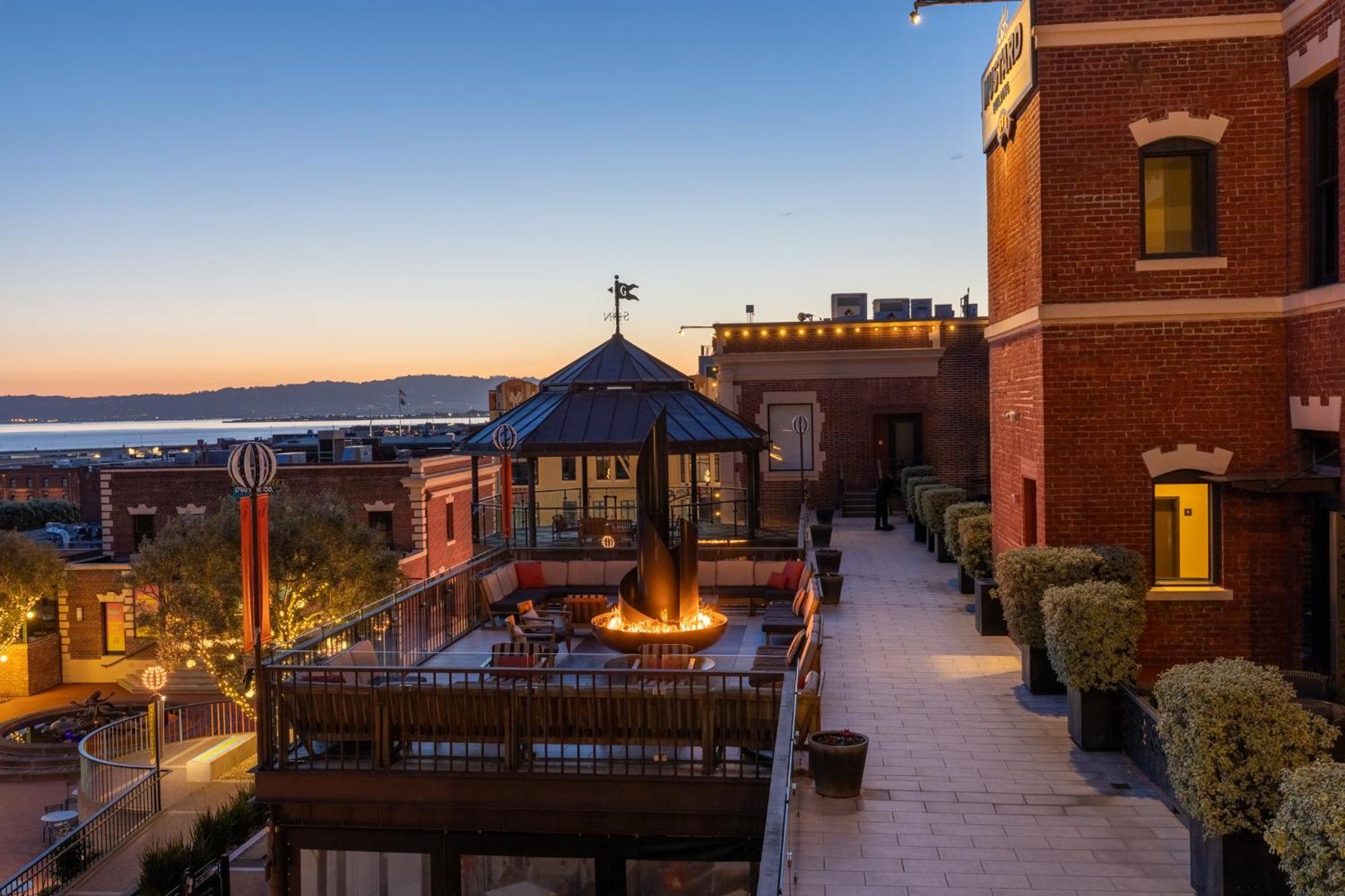 סן פרנסיסקו The Fairmont Heritage Place Ghirardelli Square מראה חיצוני תמונה